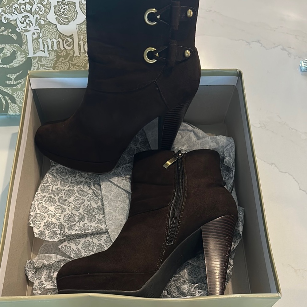 Elegant Brown Ankle Boots